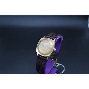 Swiss Vantage Manual Watch – ST-92 Movement – 17 Jewels – Textured Dial – 1950s